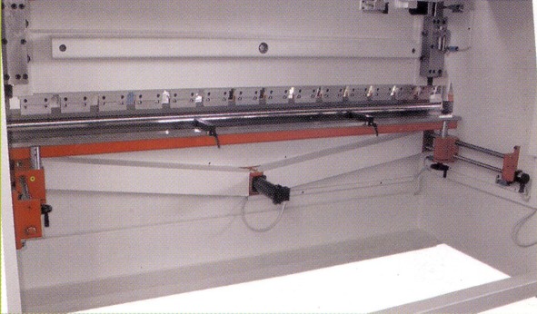 Piegatrici a barra di torsione - Plastin Gold